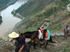 lijiang-tiger-leaping-gorge-menno-op-paard